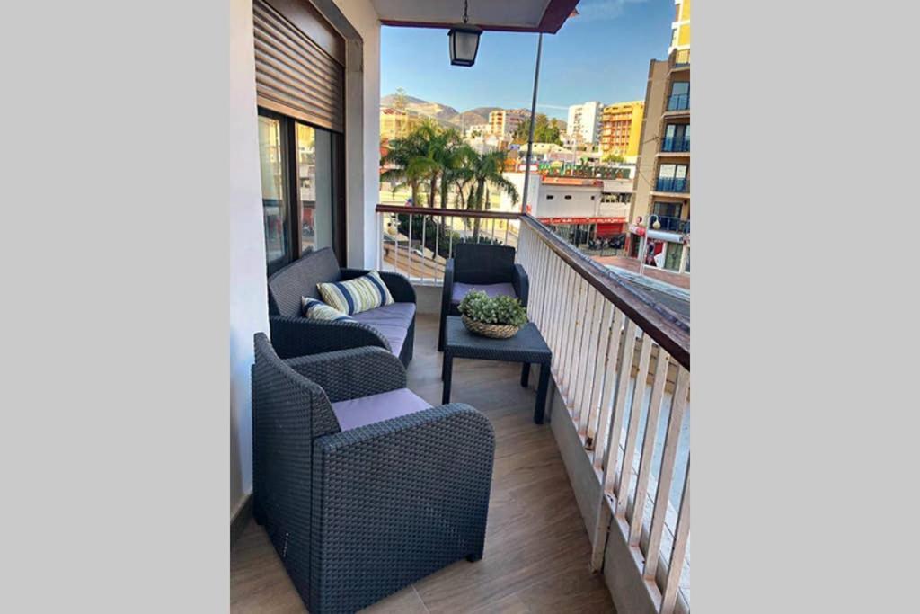 בנאלמדנה Coqueto Apartamento En Puerto Marina Con Piscina מראה חיצוני תמונה