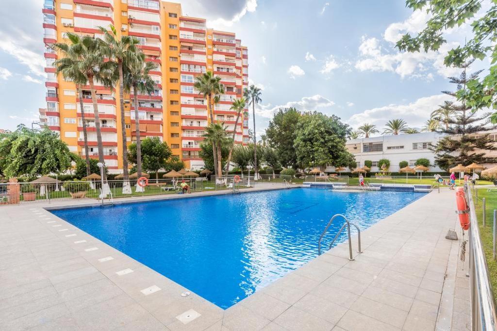 בנאלמדנה Coqueto Apartamento En Puerto Marina Con Piscina מראה חיצוני תמונה