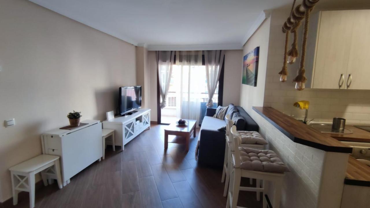 בנאלמדנה Coqueto Apartamento En Puerto Marina Con Piscina מראה חיצוני תמונה